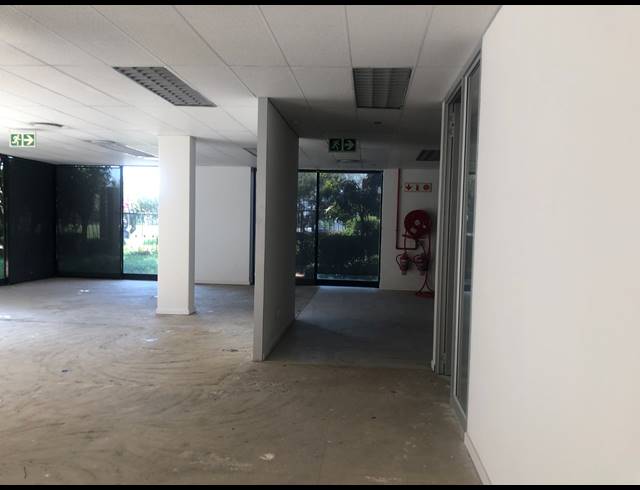 357M² OFFICE TO LET IN SANDHURST